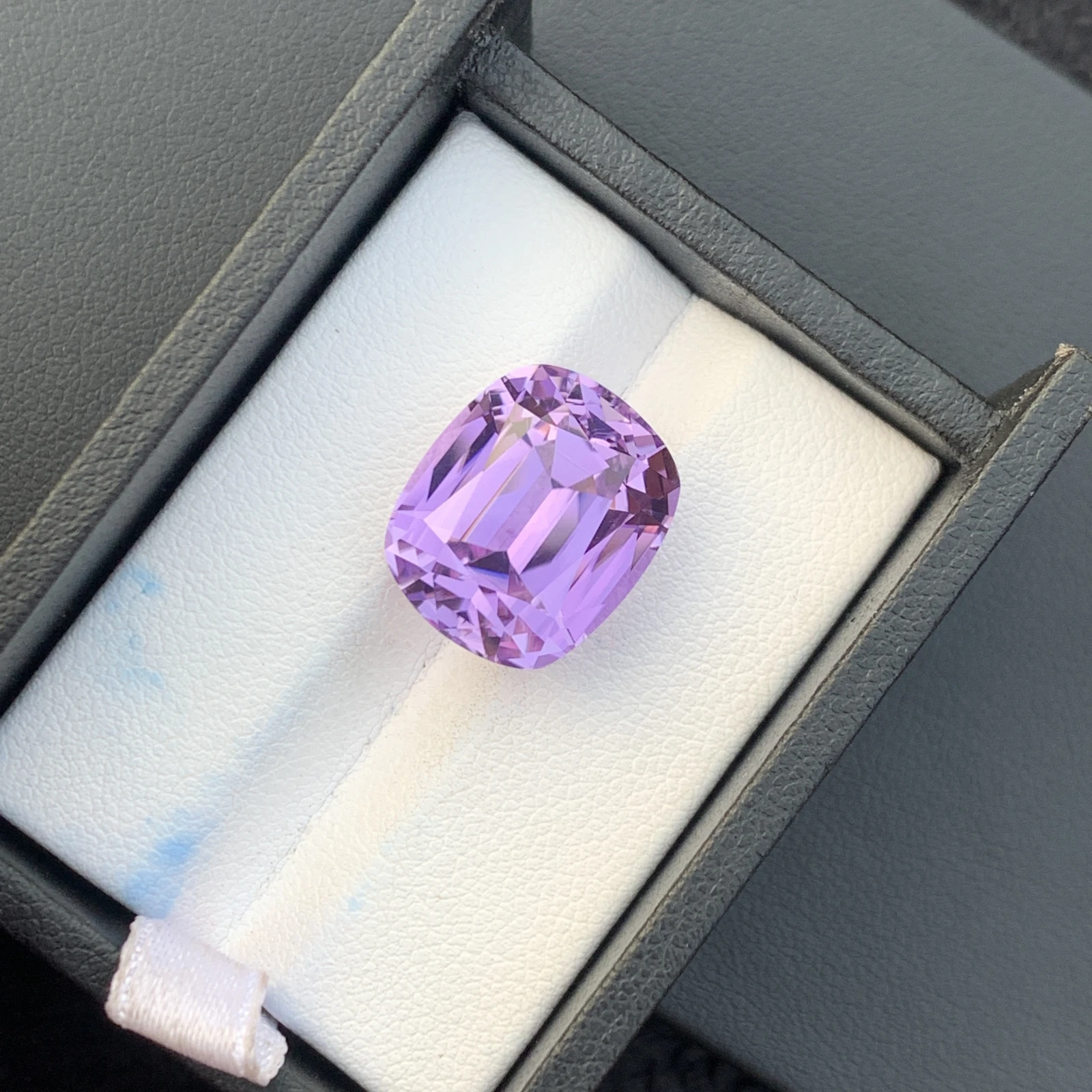 18.75ct Natural Unheated Purple Kunzite Cushion Shape Loose Gemstone from Afghanistan — view 3